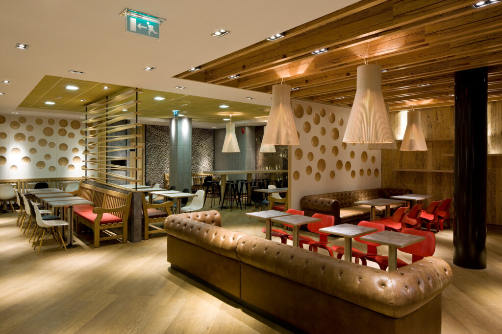 McDonald’s Wood & Stone in London - interior