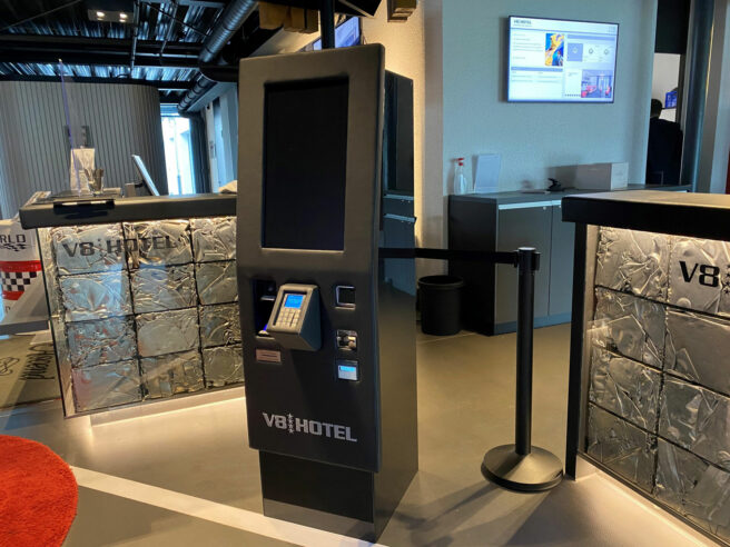 V8 Hotel - Checkin Automat