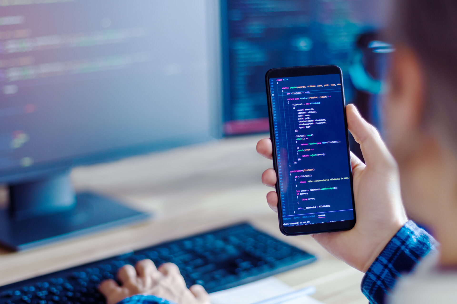 Programmierer bei der Arbeit