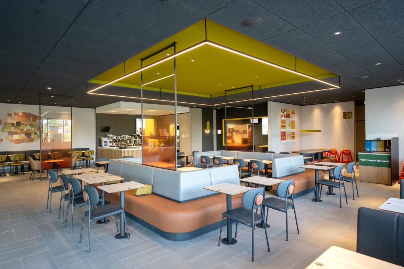 McDonald’s CUBE Reichertshofen - Interior