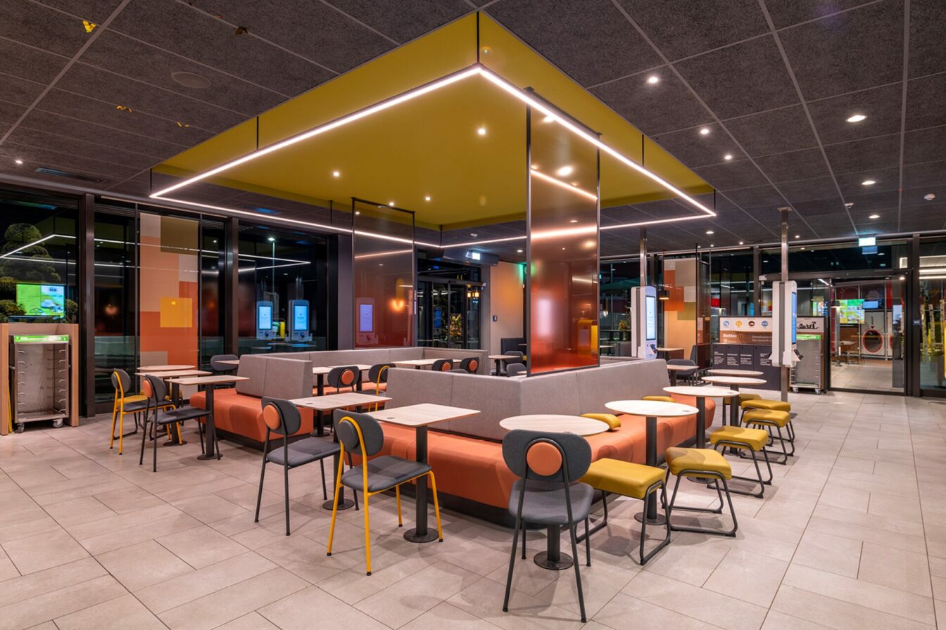 McDonald's CUBE in Wuppertal - Innenraum
