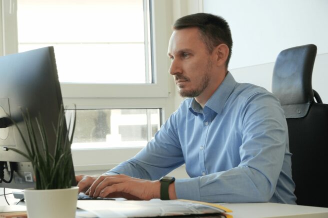 Projektmanagement, Florian am PC, REINHOLD KELLER Group