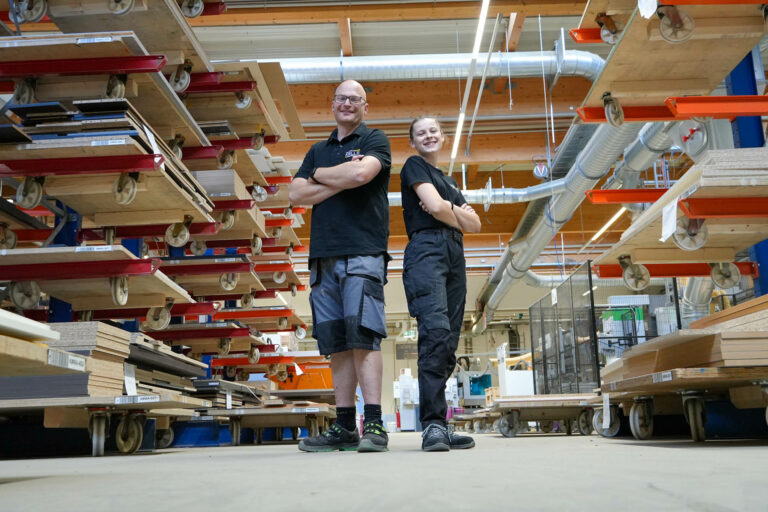 Alicia and Tobias – Production, Carpenter Interview, REINHOLD KELLER Group