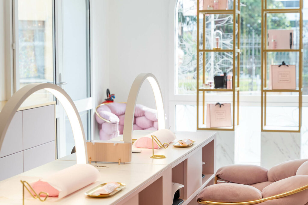 Oriella Page Beautysalon in Agno, Beleuchtung