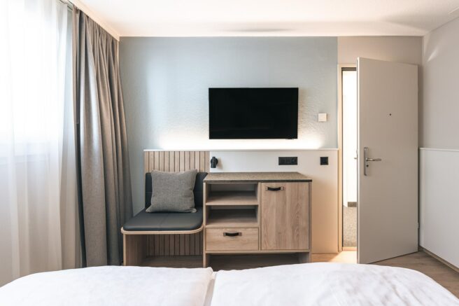 Swiss Holiday Park, wardrobe