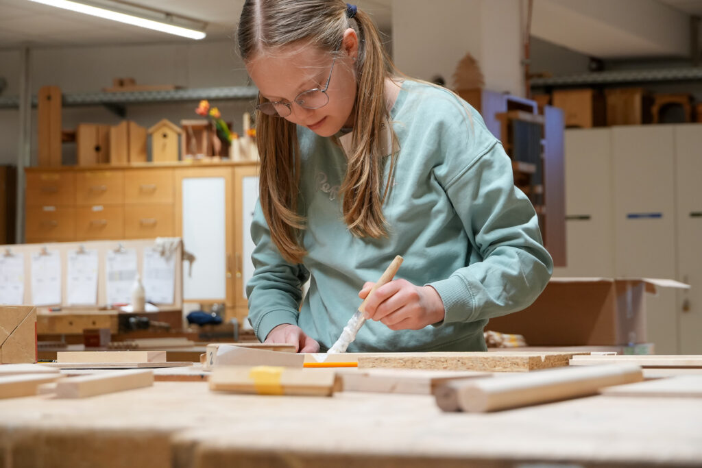 Girls'Day 2026, Verleimen | REINHOLD KELLER Group